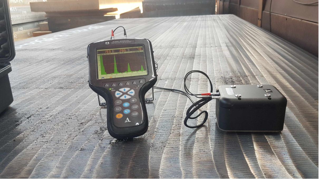 Figure 11. Thickness measurement of heavy steel plate using a dual-element DPC array at 150 KHz